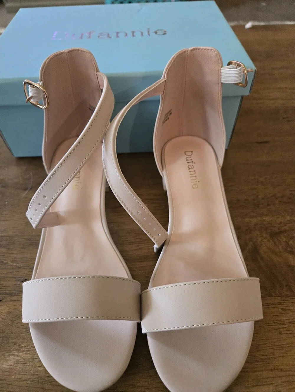 Dufannie Girls Sandles Size 1
